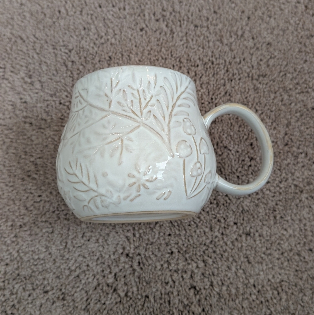 Embossed Floral Ceramic Mug in Cream